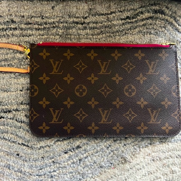 Louis Vuitton Neverfull GM Pouch/ wristlet - Picture 1 of 6